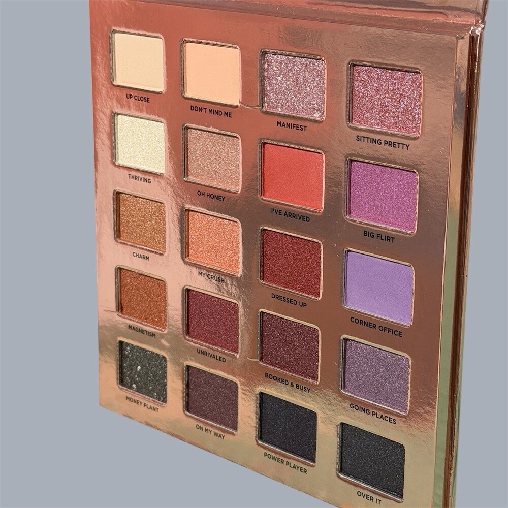 ICONIC London Desk To Dance Eyeshadow Palette 20 Shades Matte Shimmer